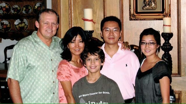 Michael Su with the Markwardt family